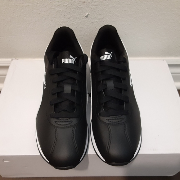 Puma - Picture 2 of 4